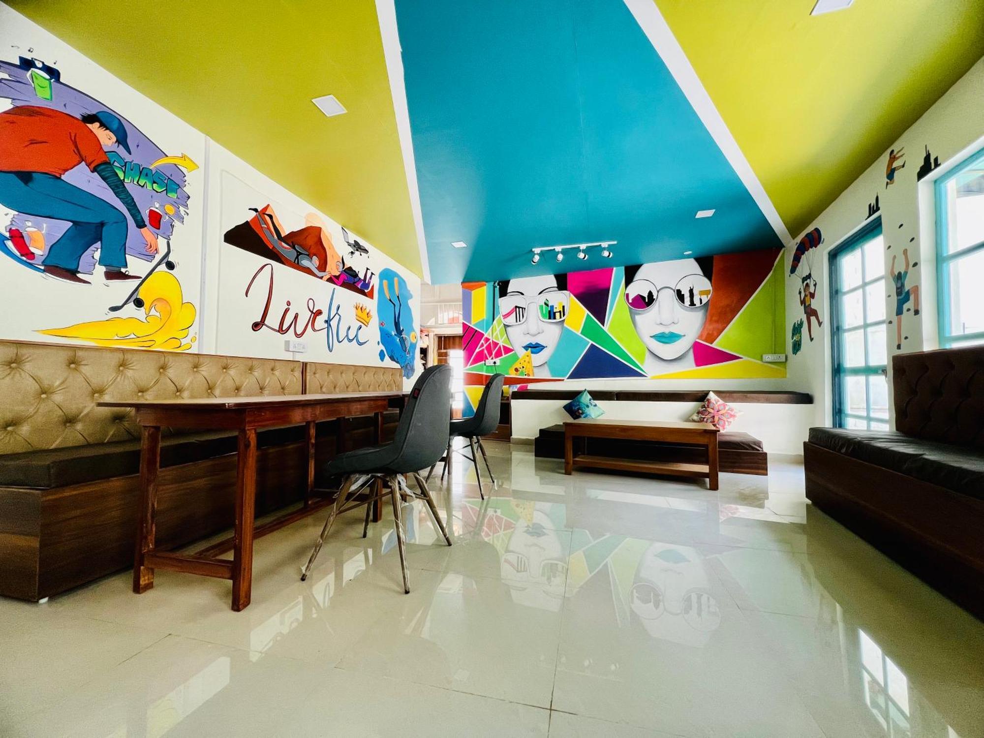 Live Free Hostel, Mcleodganj Маклеод-Гандж Екстер'єр фото