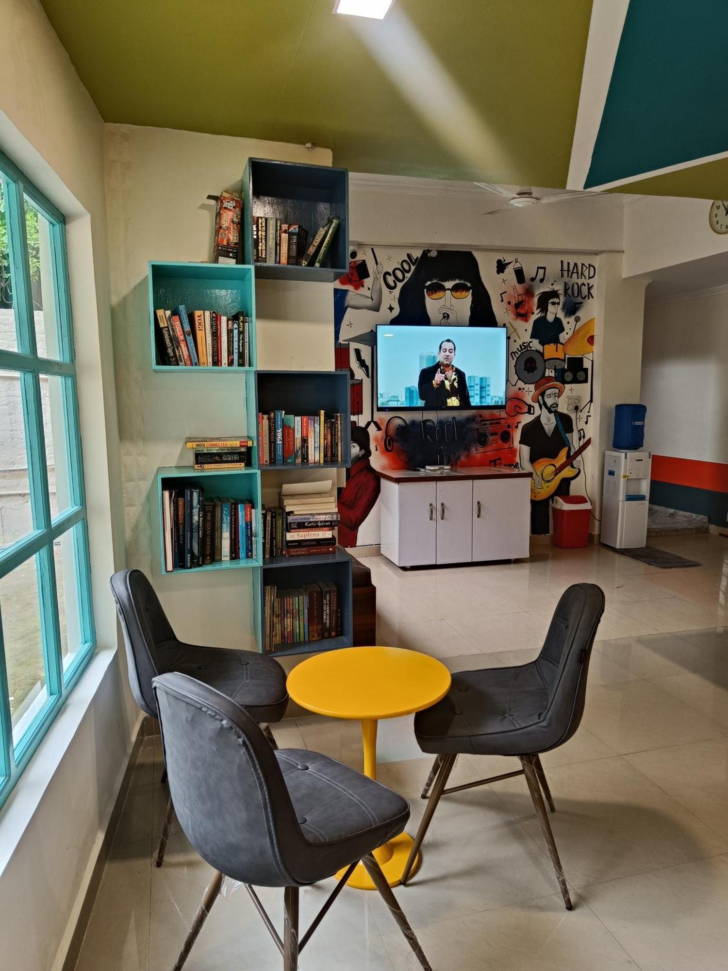 Live Free Hostel, Mcleodganj Маклеод-Гандж Екстер'єр фото