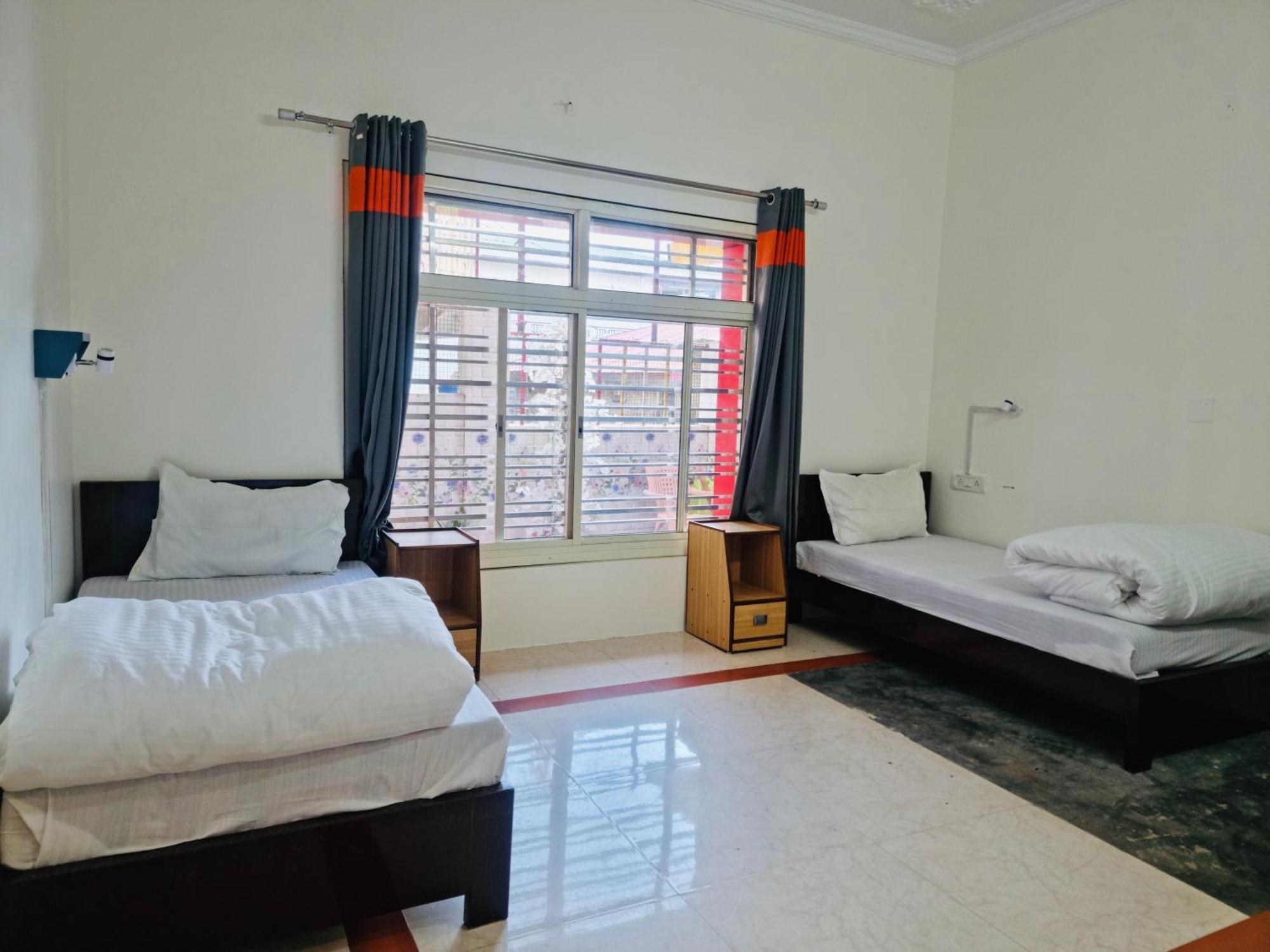 Live Free Hostel, Mcleodganj Маклеод-Гандж Екстер'єр фото
