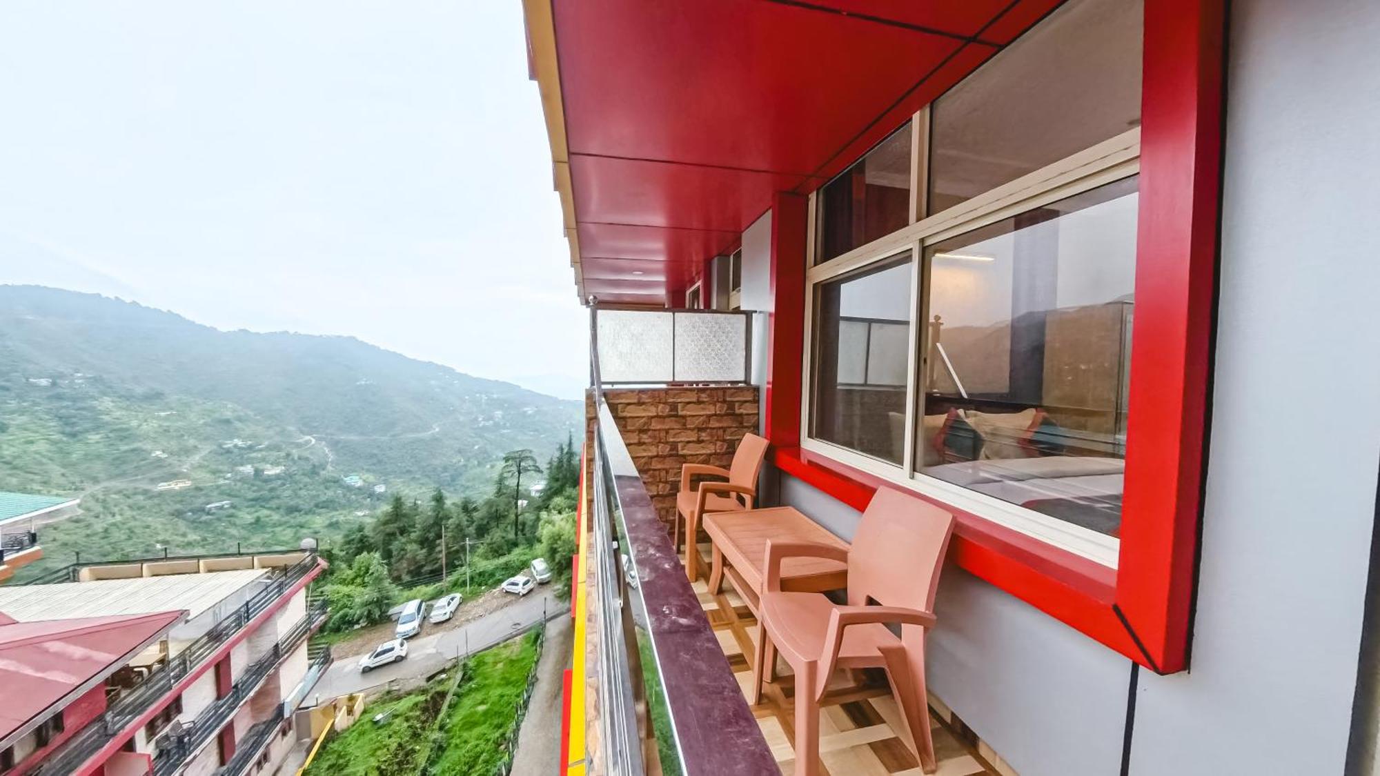 Live Free Hostel, Mcleodganj Маклеод-Гандж Екстер'єр фото