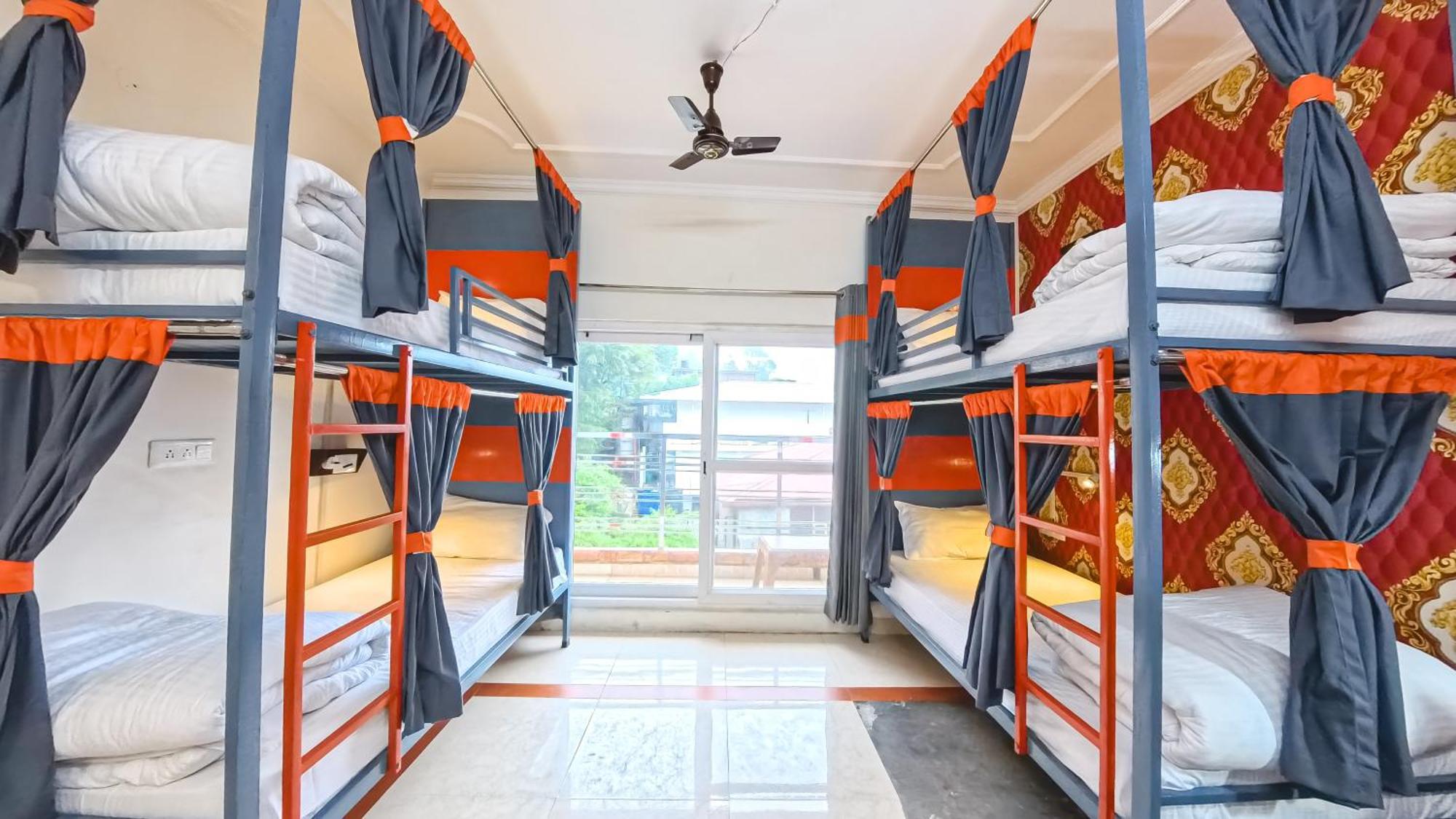 Live Free Hostel, Mcleodganj Маклеод-Гандж Екстер'єр фото