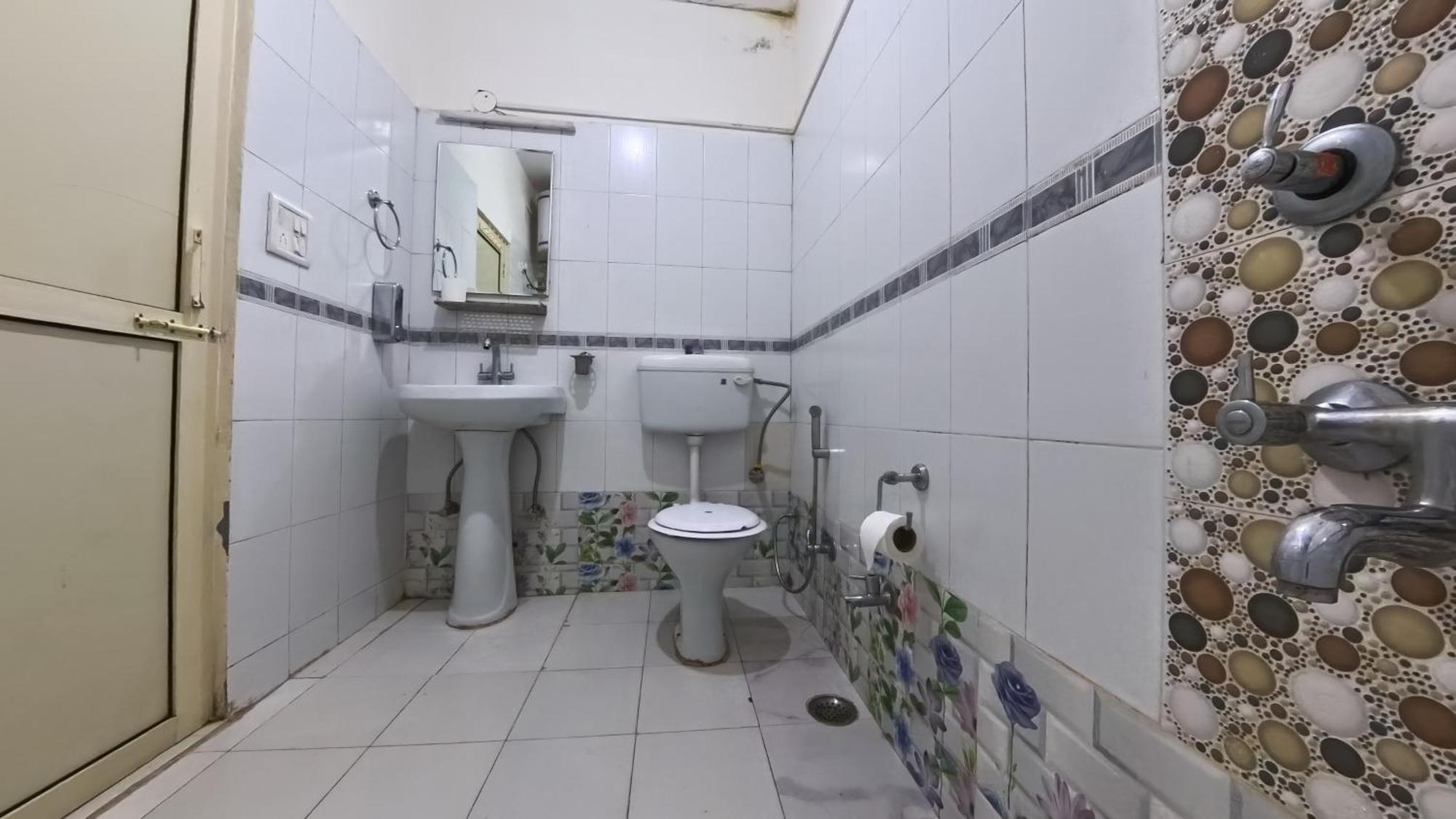 Live Free Hostel, Mcleodganj Маклеод-Гандж Екстер'єр фото